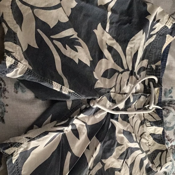 30 waist J Crew shorts mesh lining Velcro fly ❤️for lower price & shipping - Picture 2 of 12